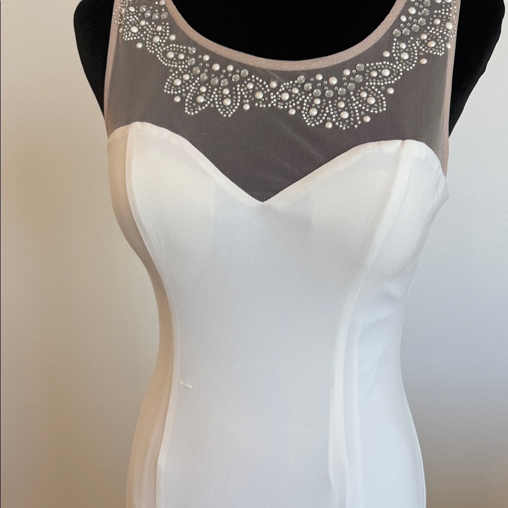 Adrianna Papell Elegant White Maxi Dress with Black Mesh - Picture 7 of 17